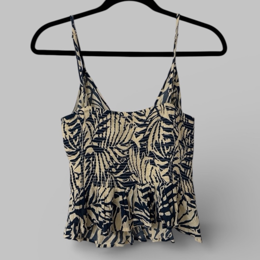 Patrons Of Peace Cropped Tank Top Blouse - Picture 3 of 6